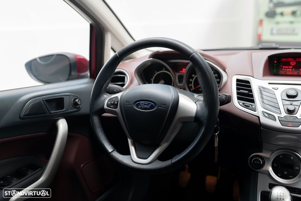 Ford Fiesta 1.4 TDCI Titanium - 18
