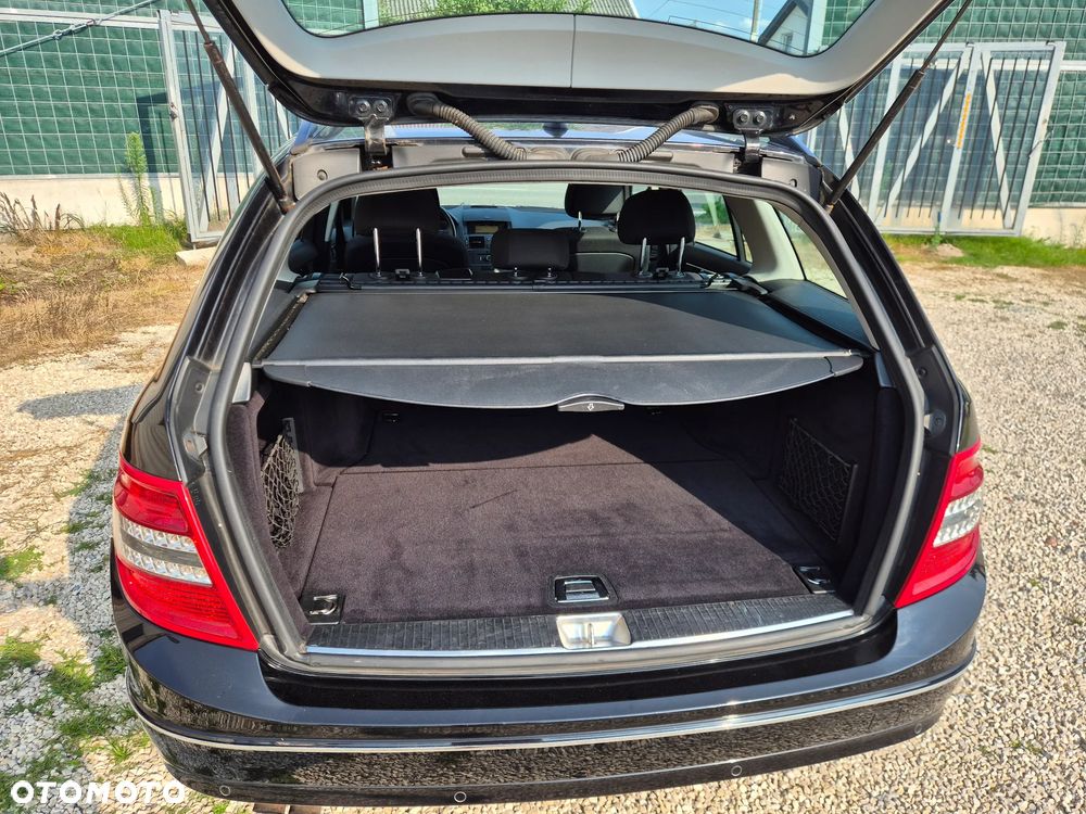 Mercedes-Benz Klasa C 180 Kompressor Automatik BlueEFFICIENCY - 18