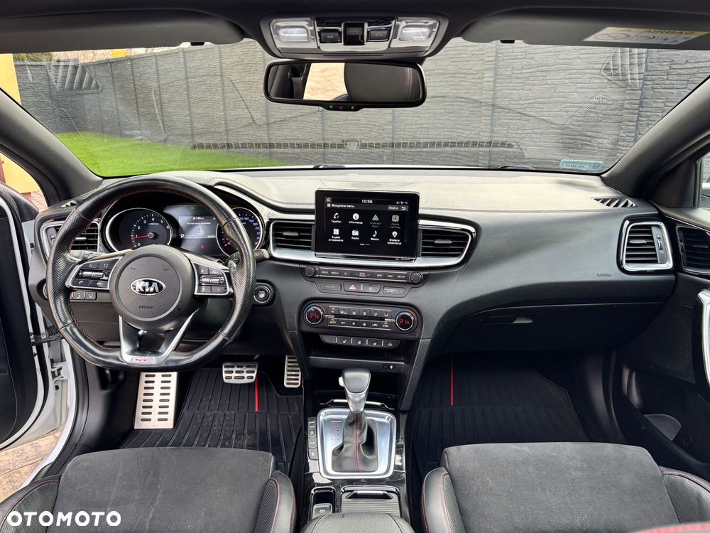 Kia ProCeed 1.6 T-GDI GT DCT - 13