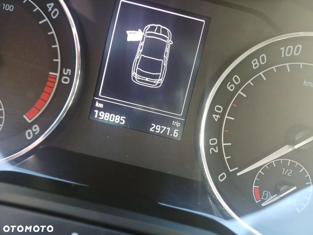 Skoda Superb 2.0 TDI Active - 8