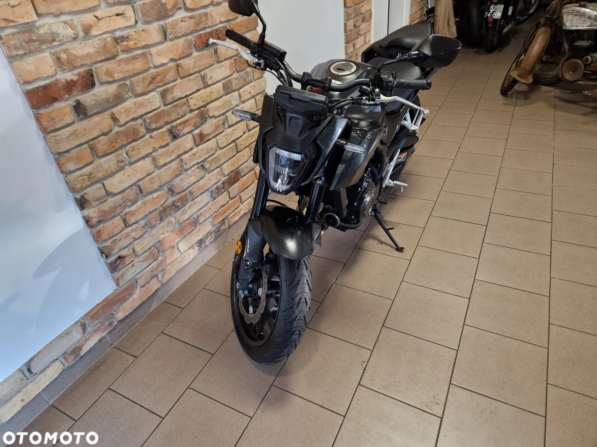 Honda Hornet - 16