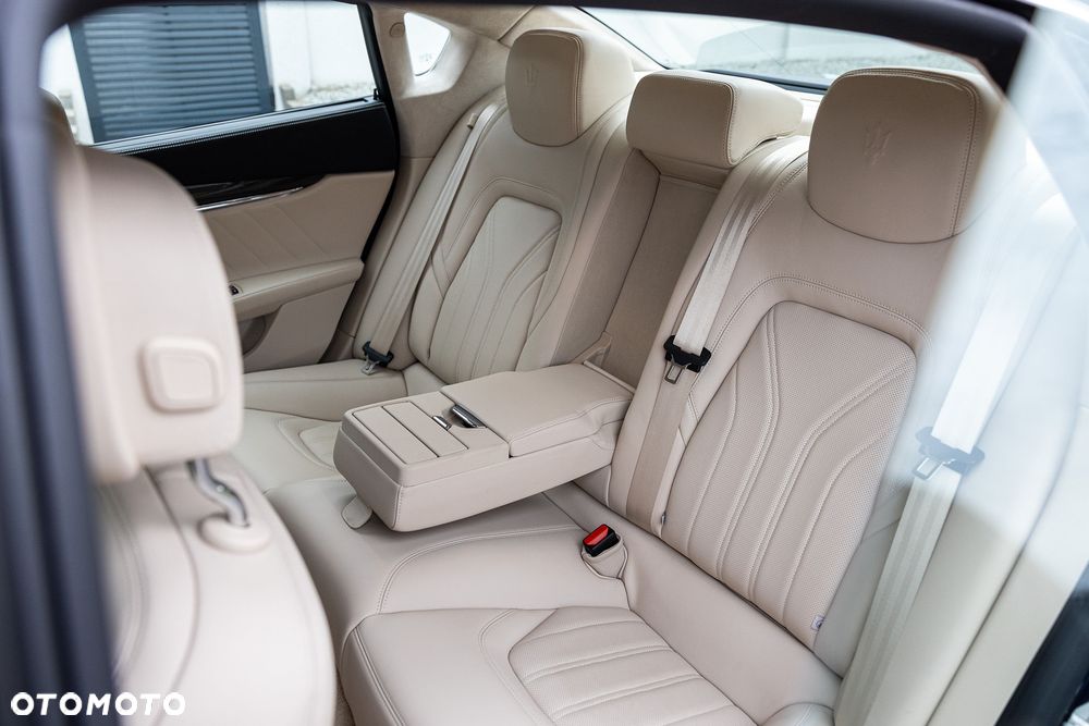 Maserati Quattroporte GranLusso S - 22