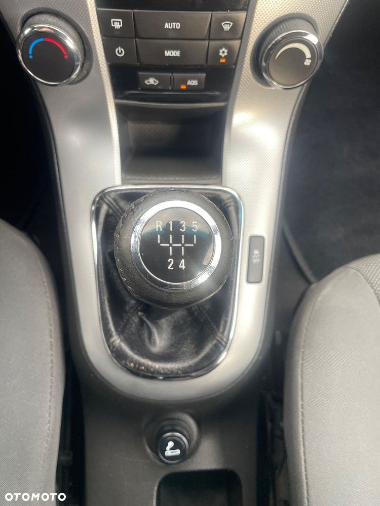 Chevrolet Cruze - 18