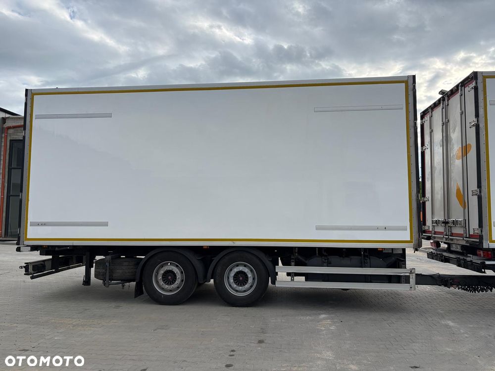 Mercedes-Benz Actros - 8