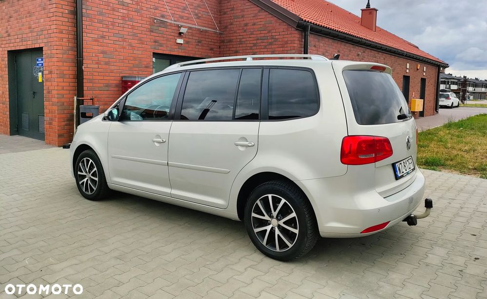 Volkswagen Touran 2.0 TDI DPF Highline DSG - 5