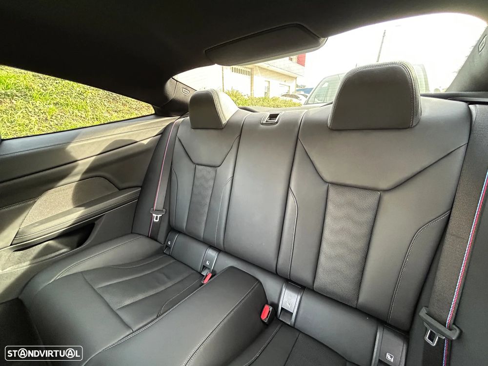 BMW M4 Competition xDrive Pack 50 anos M - 11