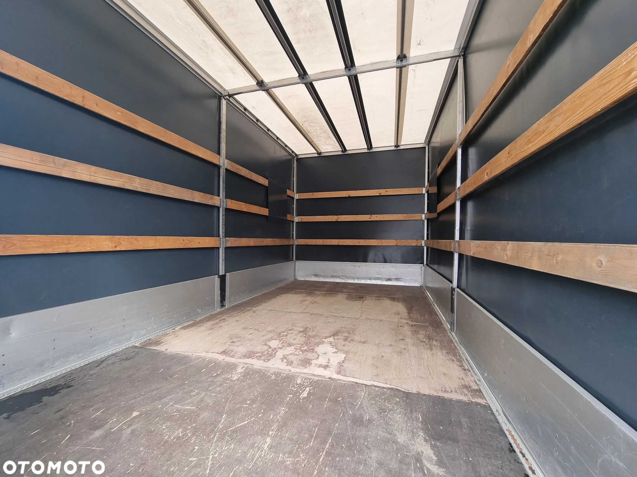 Renault Master, Salon Polska, 12 Palet, Drzwi z tyłu - 20