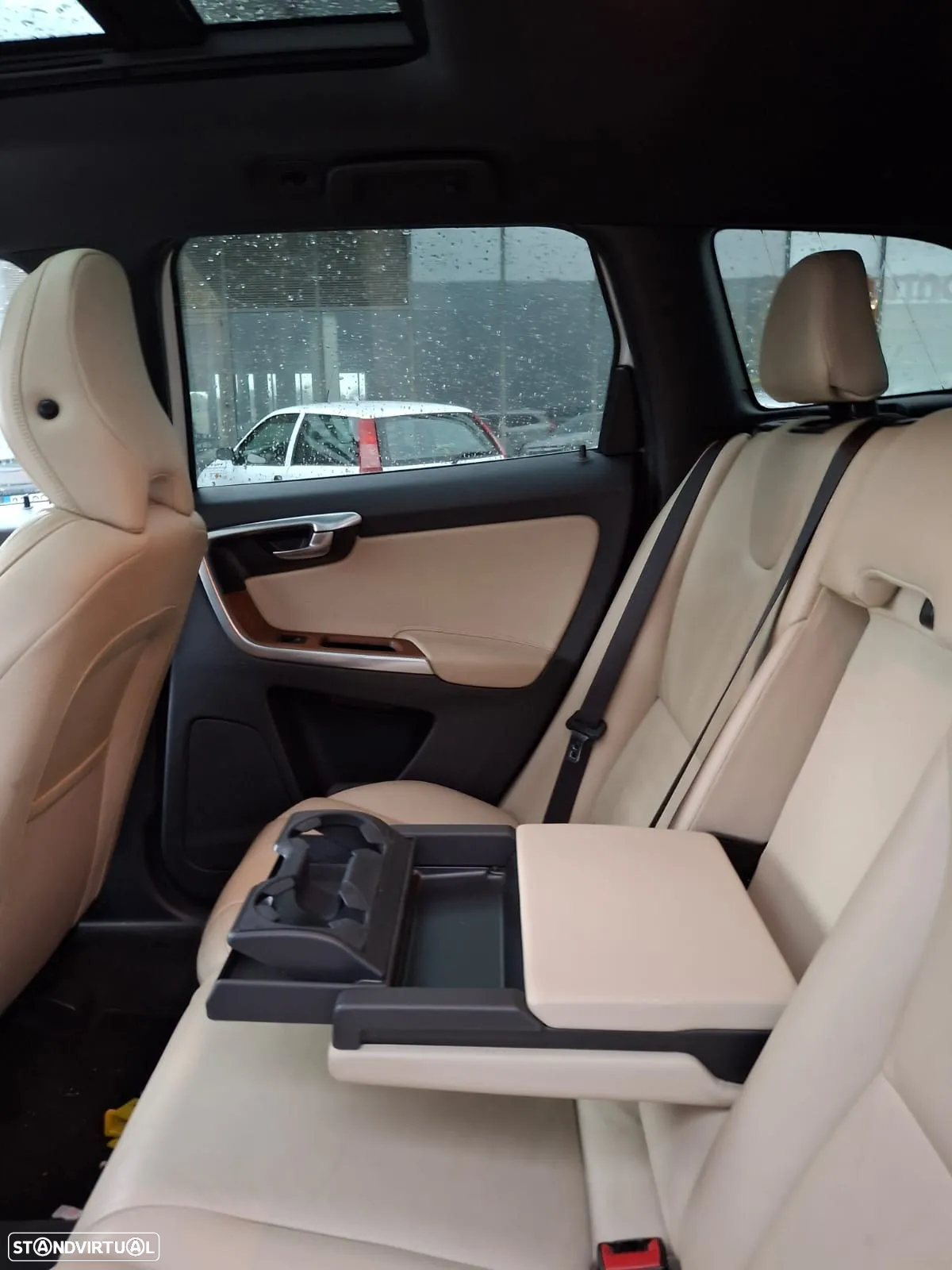Volvo XC 60 2.0 D4 Summum Geartronic - 8