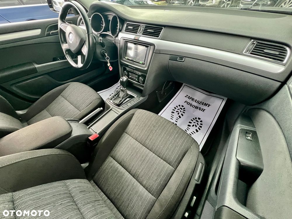 Skoda Superb 2.0 TDI Comfort DSG - 11