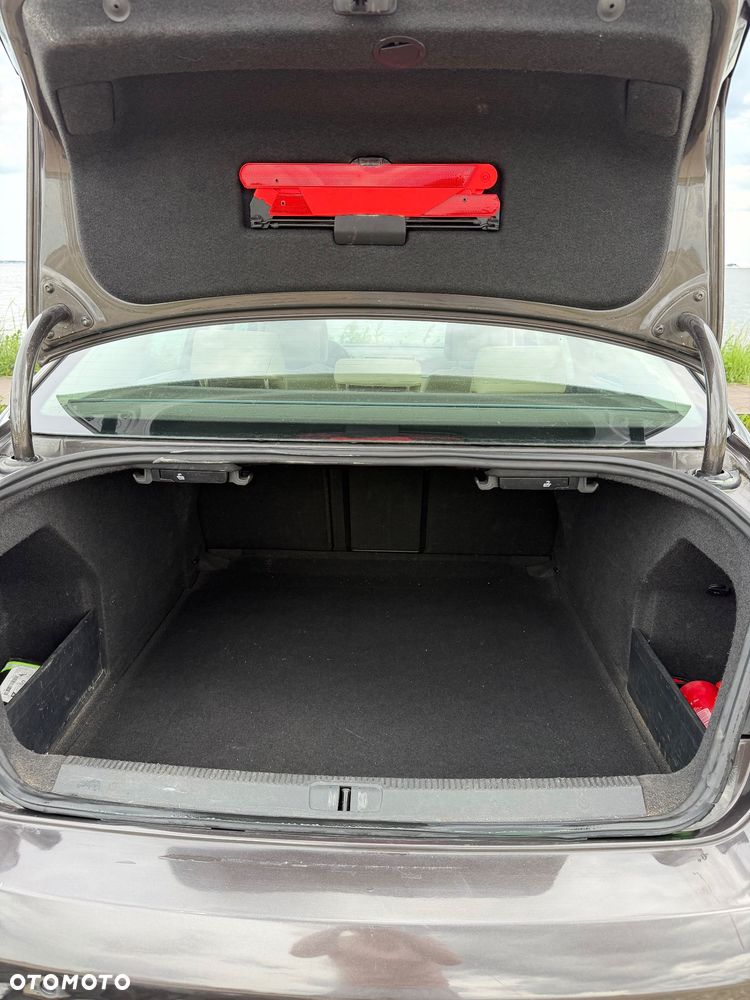 Volkswagen Passat 2.0 TDI Comfortline - 10