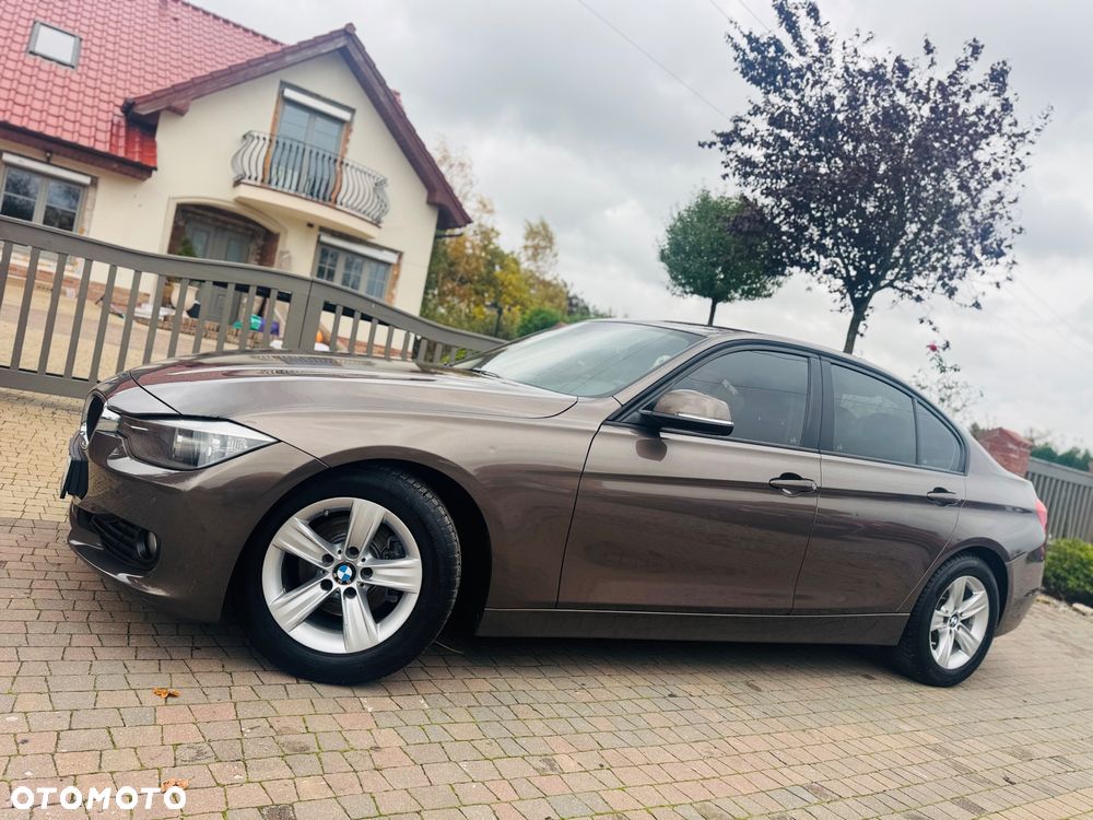 BMW Seria 3 316d DPF Edition Exclusive - 33