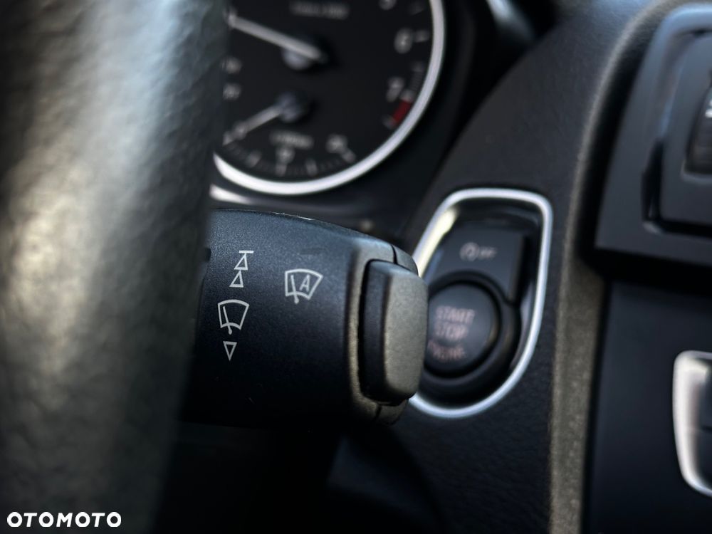 BMW Seria 1 118i - 26