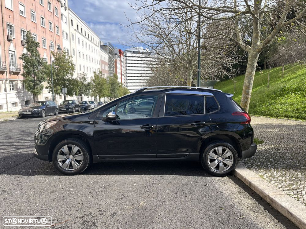 Peugeot 2008 1.2 PureTech Style - 5