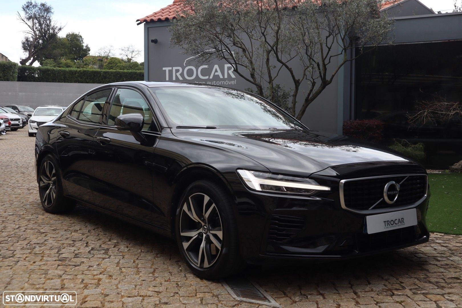 Volvo S60 2.0 T8 PHEV R-Design AWD - 2