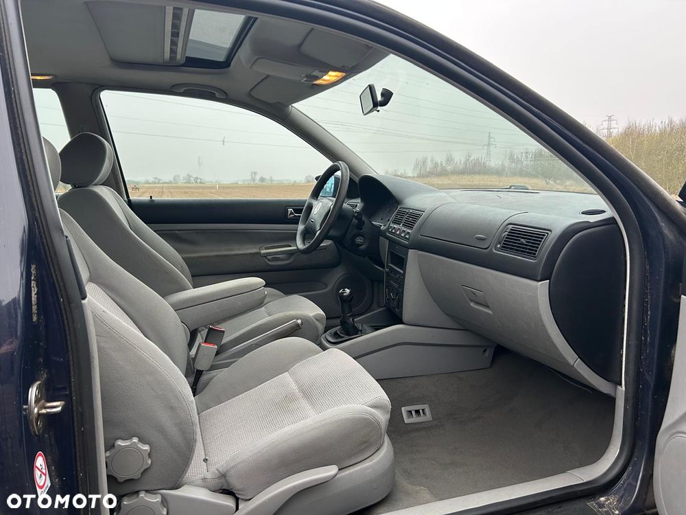 Volkswagen Golf - 12