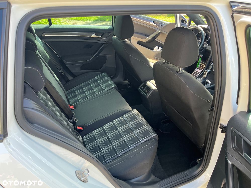 Volkswagen Golf GTD (BlueMotion Technology) DSG - 10