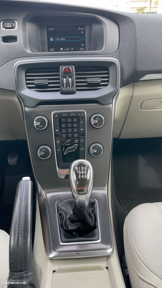 Volvo V40 D2 Kinetic - 11