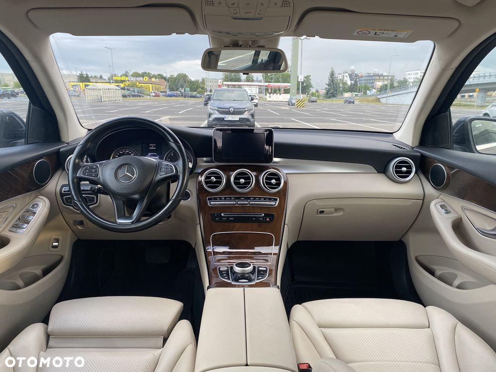Mercedes-Benz GLC - 11