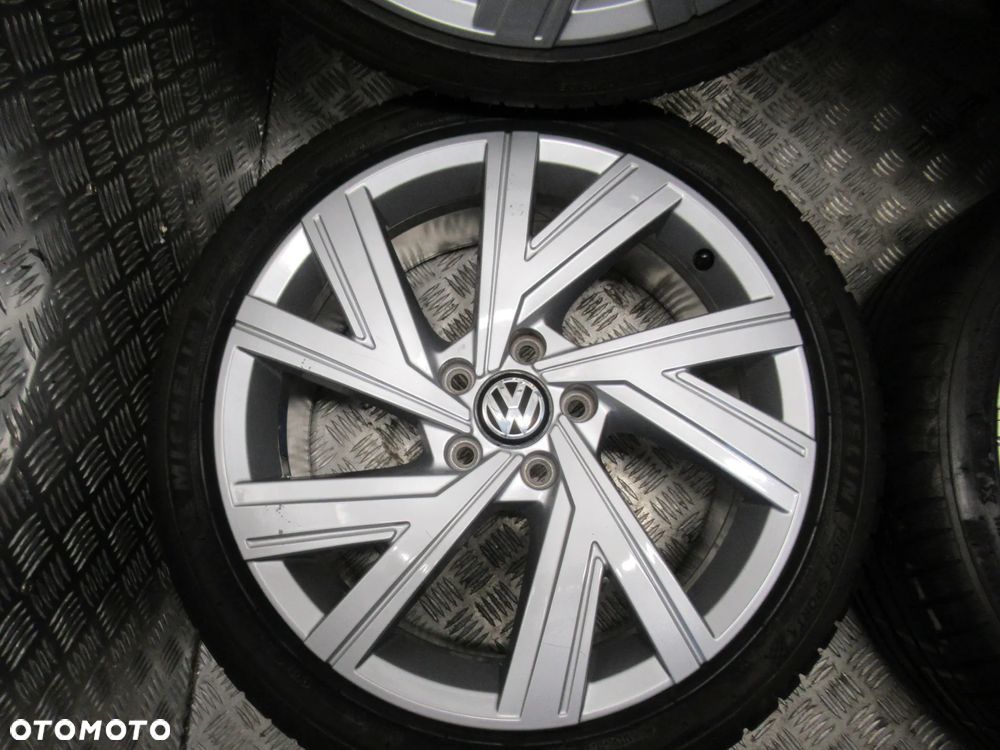 Koła Vw Golf VI VII VIII Caddy Jetta Passat 7,5Jx18 et51 5x112 7,4mm - 5