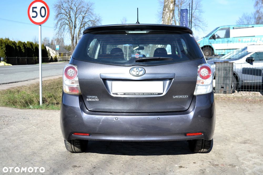 Toyota Verso 2.0 D-4D - 6