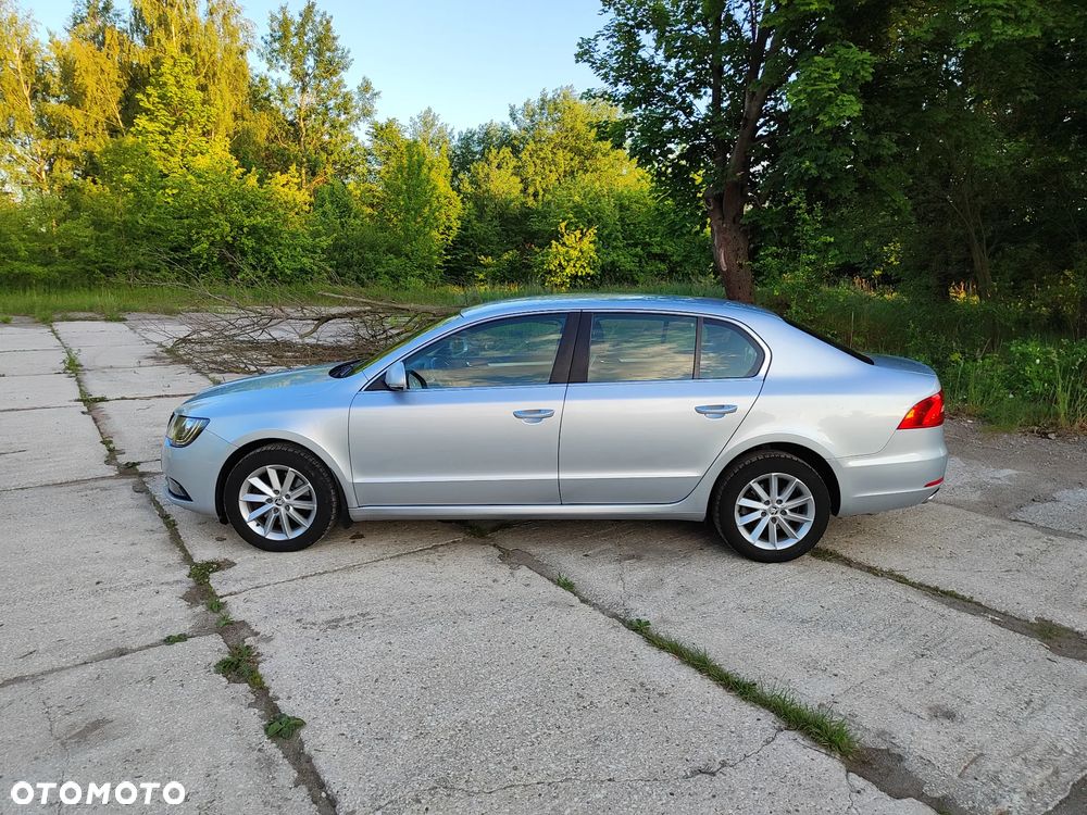 Skoda Superb 2.0 TDI Ambition - 6
