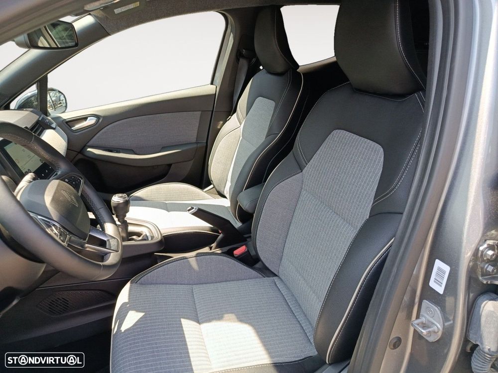 Renault Clio 1.0 TCe Techno Bi-Fuel - 9