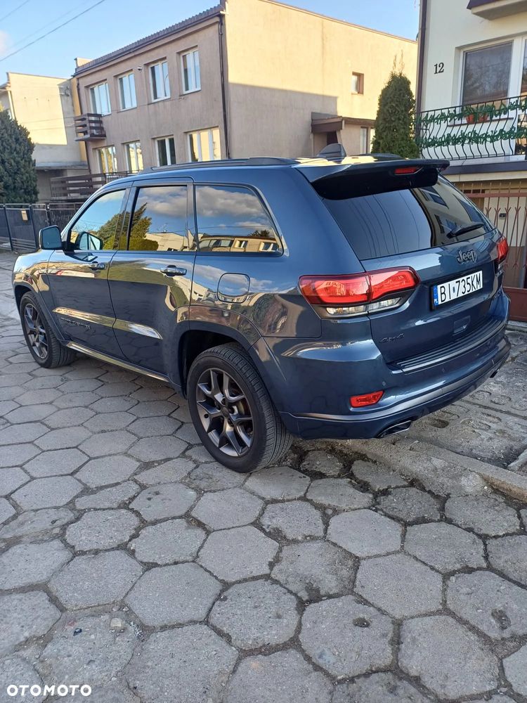 Jeep Grand Cherokee - 8