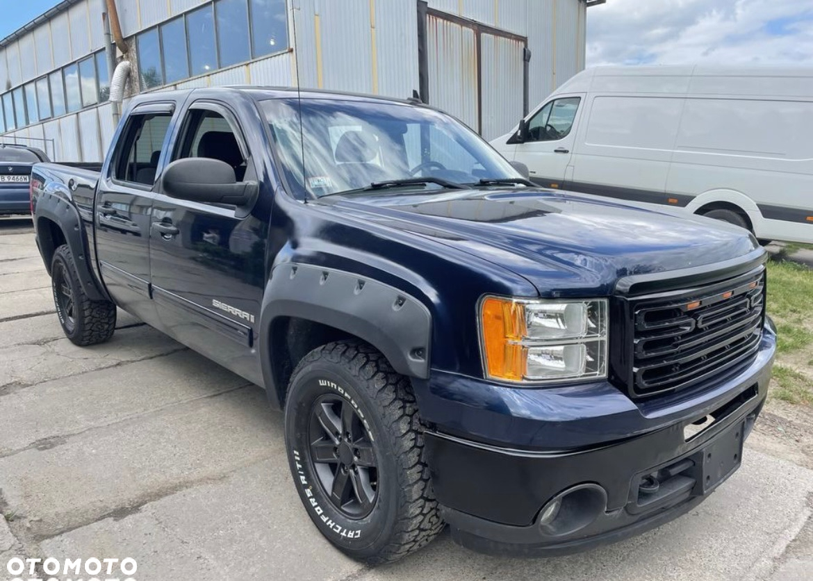 GMC Sierra - 3
