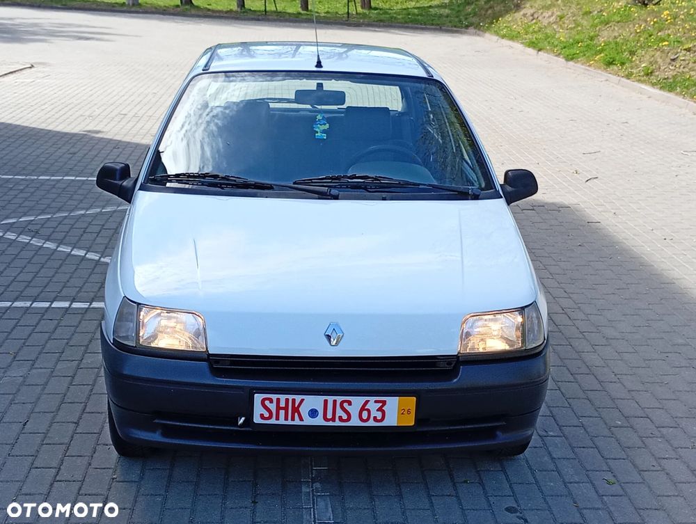 Renault Clio - 2