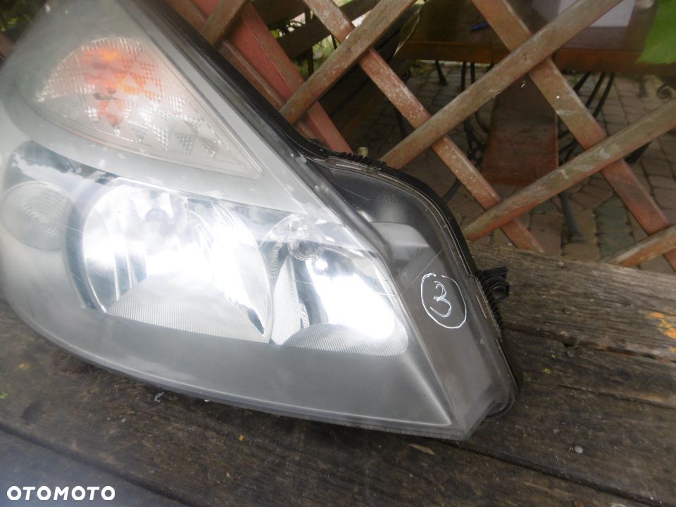 Lampa prawa Espace IV Hella Europa - 2