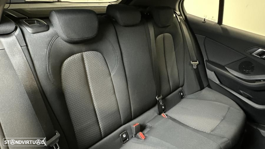 BMW 116 d Corporate Edition Auto - 13
