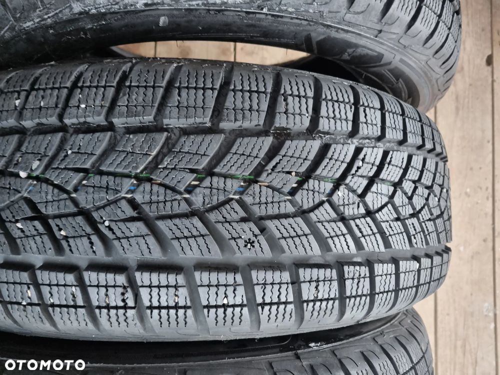 Opony Goodyear ULTRAGRIP PERFORMANCE+ SUV 215/60R17 99V 2022r,4x8mm super - 4