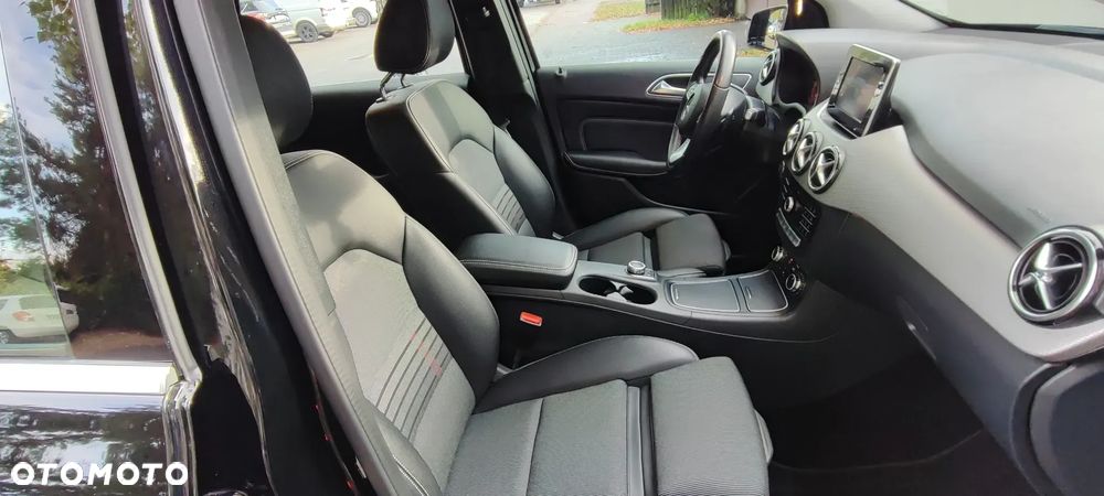 Mercedes-Benz Klasa B 200 7G-DCT Style - 13
