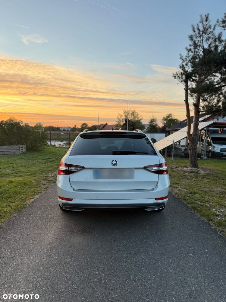 Skoda Superb 2.0 TDI 4x4 DSG Sportline - 6