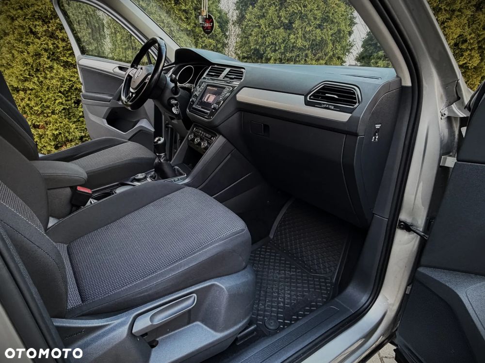 Volkswagen Tiguan 2.0 TDI SCR 4Motion (BlueMotion Tech) Comfortline - 36