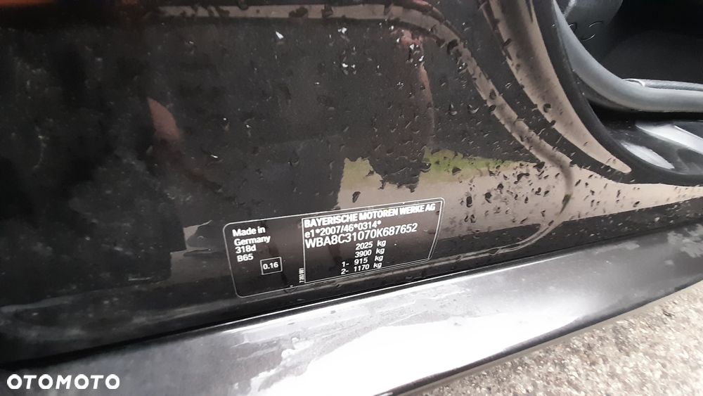 BMW Seria 3 318d - 9