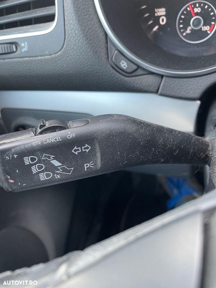 Volkswagen Golf 1.6 TDI BlueMotion Technology DPF Highline DSG - 28