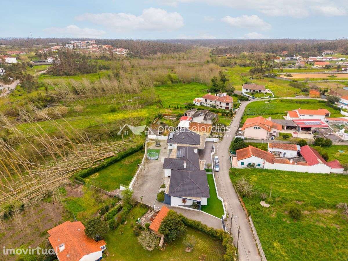 Moradia T5 Contemporânea e elevada eficiência energética – Amor, Le... - Grande imagem: 3/60