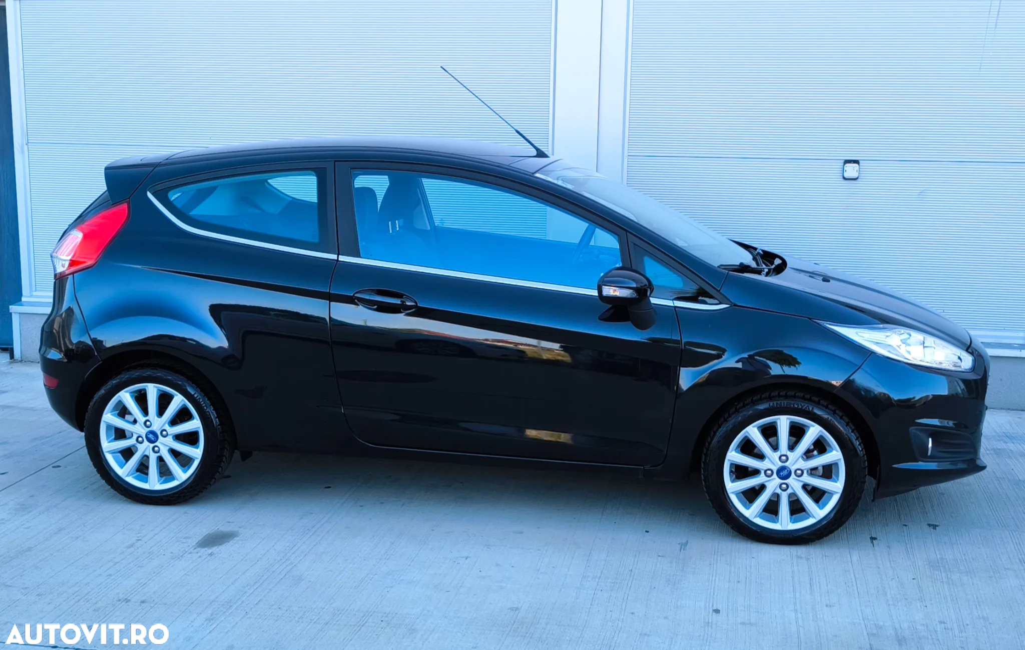 Ford Fiesta 1.0 EcoBoost S&S Aut. TITANIUM X - 5