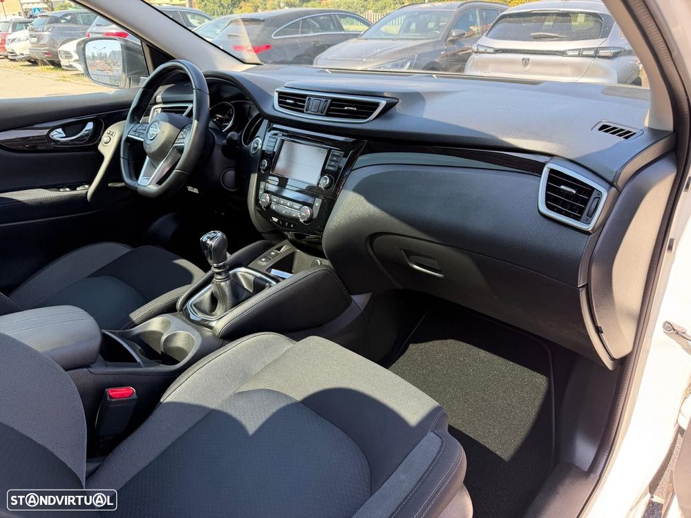 Nissan Qashqai 1.3 DIG-T N-Connecta J18 Led - 16