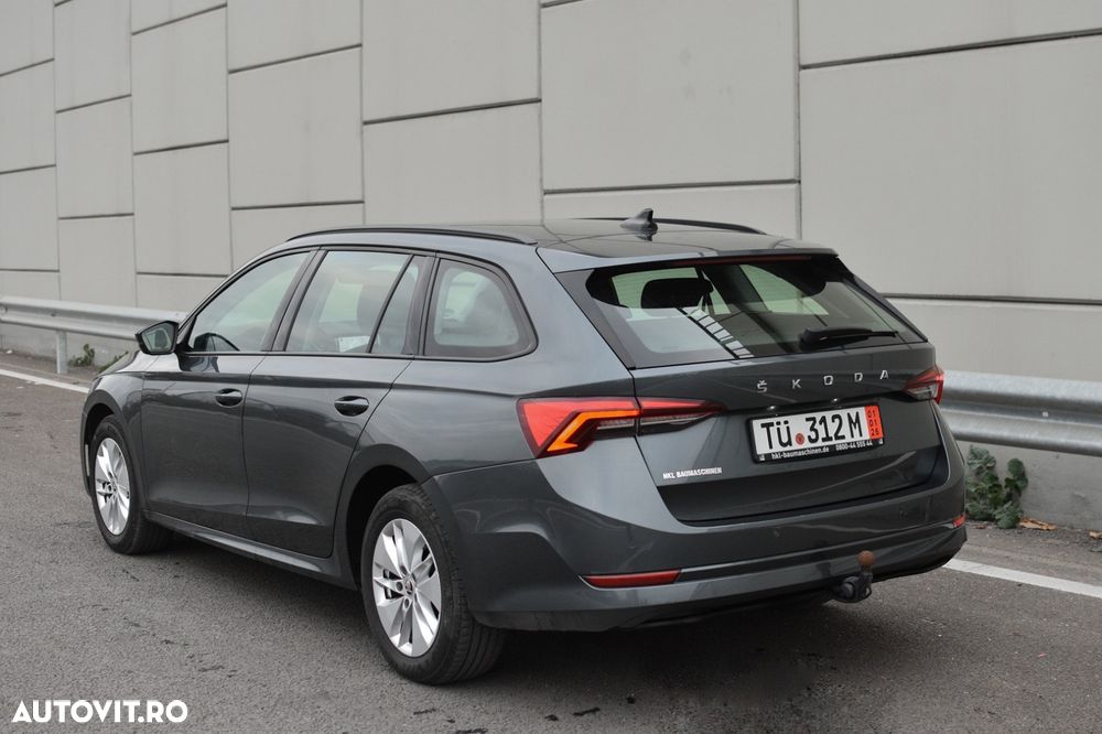 Skoda Octavia Combi 2.0 TDI DSG First Edition - 4