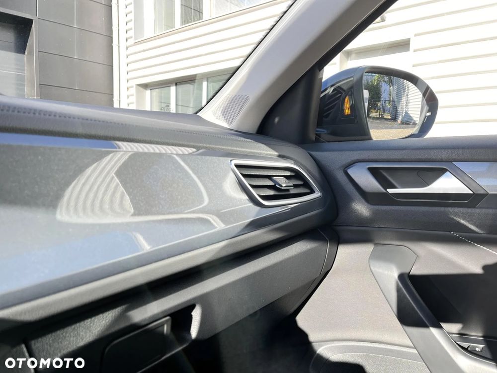 Volkswagen T-Roc 1.5 TSI Style DSG - 22