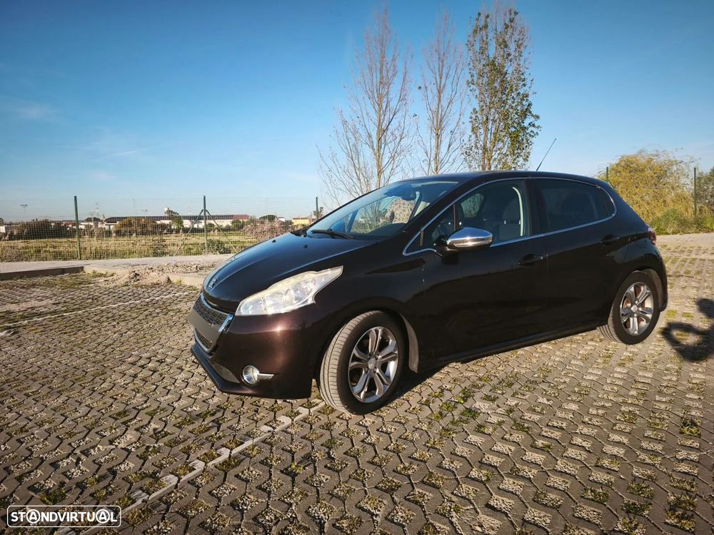 Peugeot 208 1.6 e-HDi Allure - 5