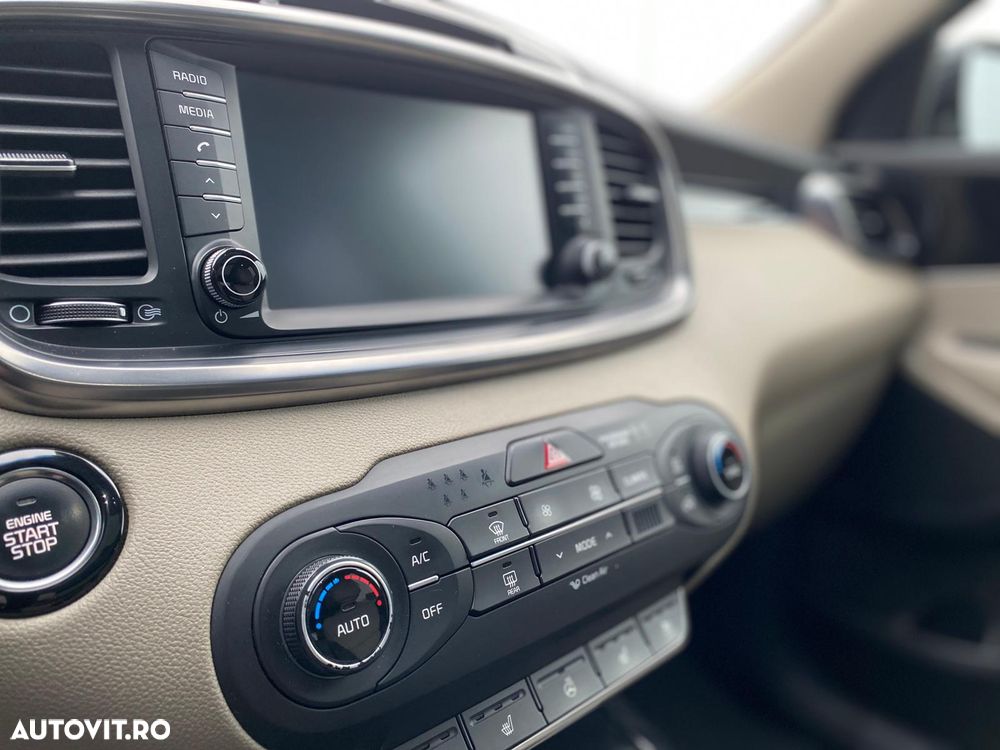Kia Sorento 2.2 DSL 6AT 4x4 Cosmo - 19