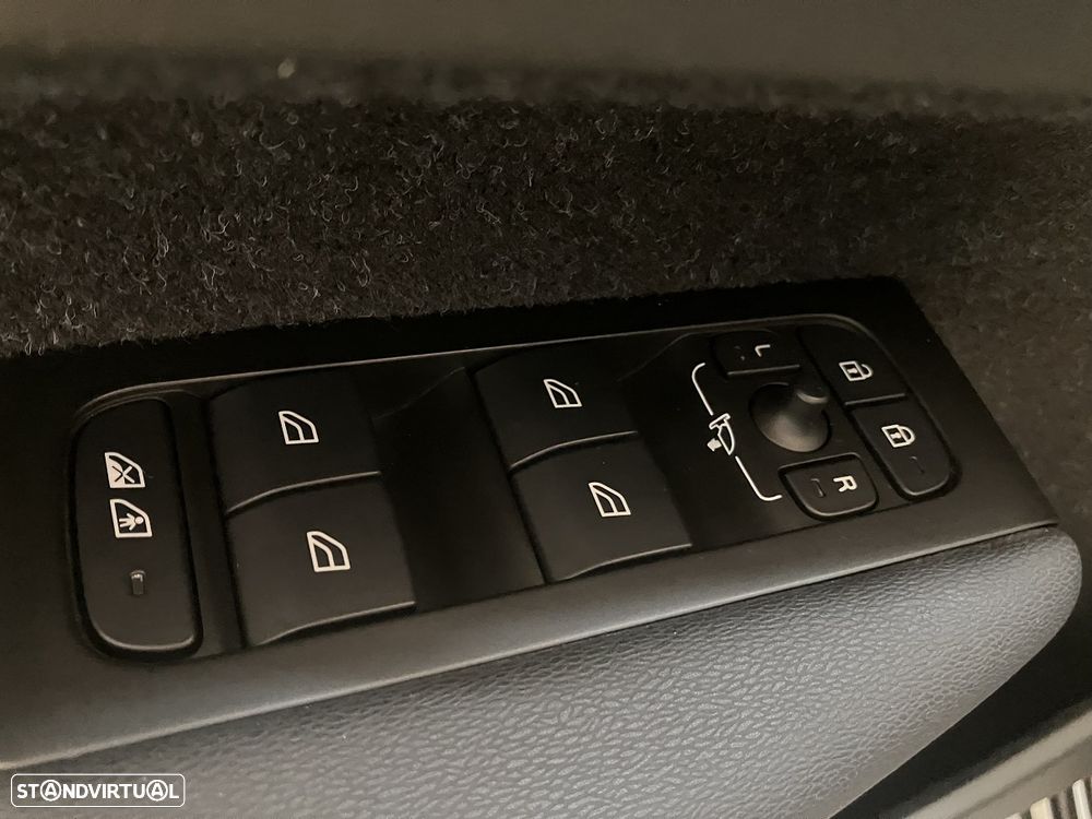 Volvo XC 40 1.5 T5 PHEV Momentum - 9