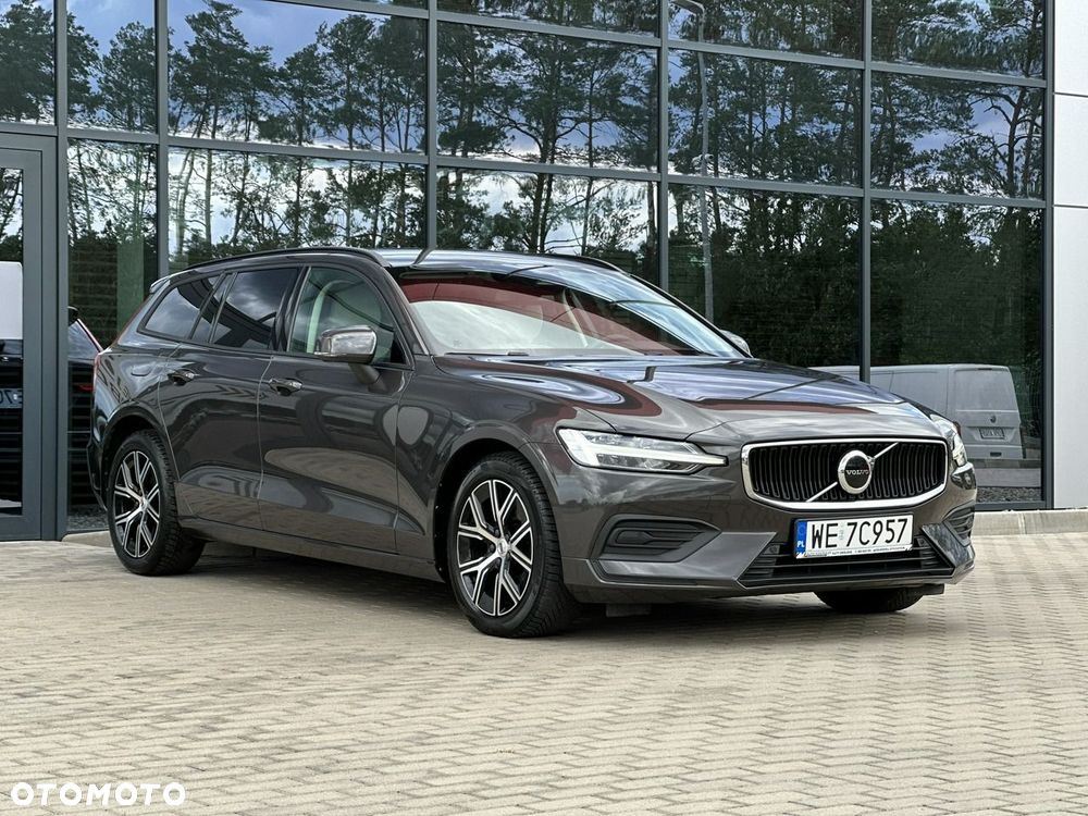 Volvo V60 B3 B DKG Essential - 6