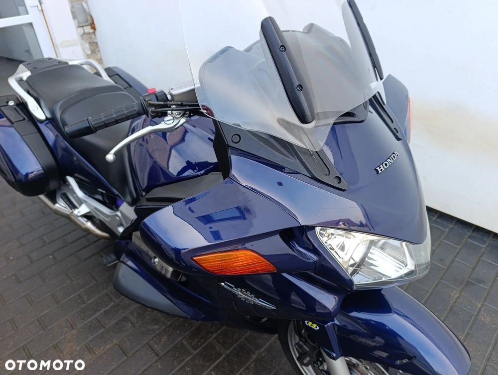 Honda ST - 33
