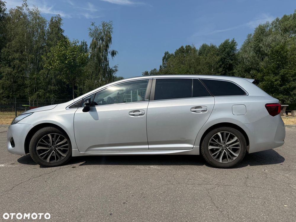 Toyota Avensis 1.8 Prestige MS - 16