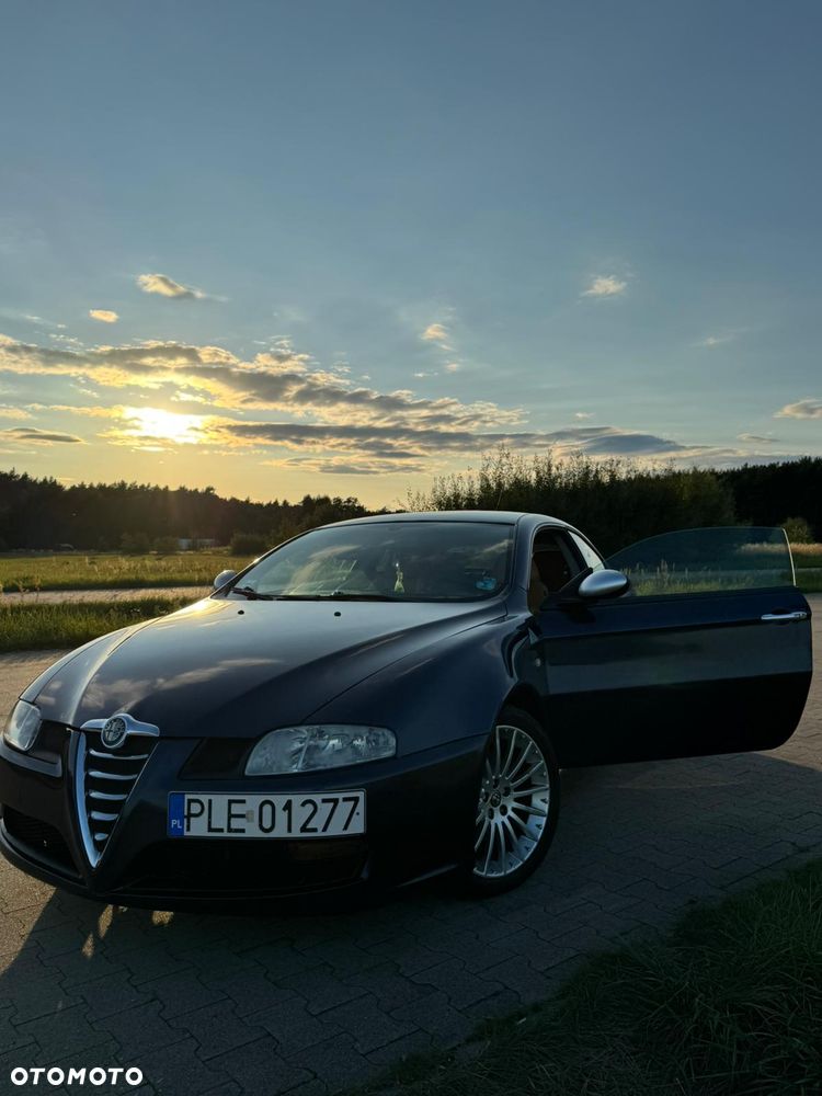 Alfa Romeo GT 1.9JTD 16V Q2 - 9