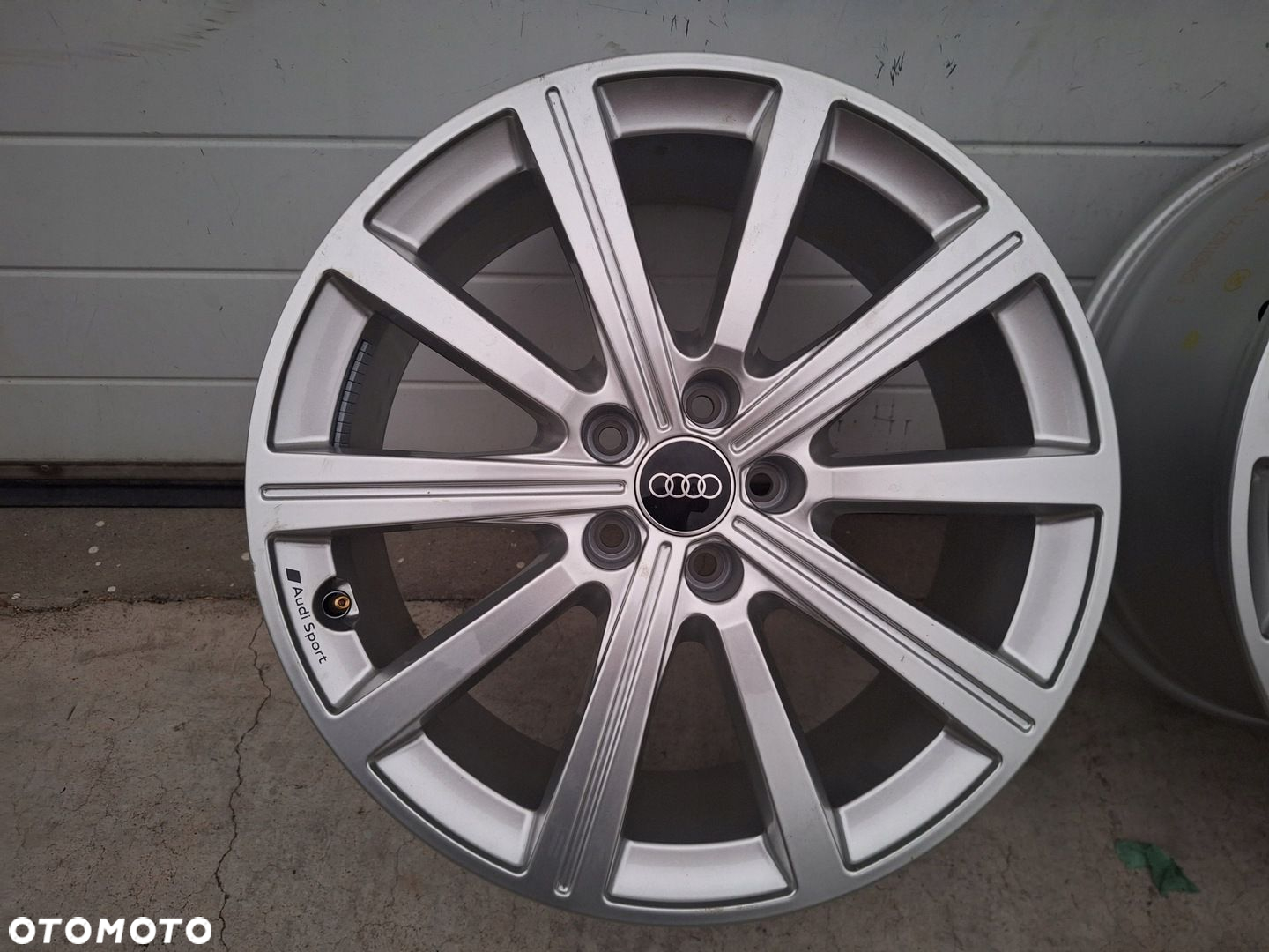 FELGI KOŁA FELGA AUDI RSQ3 2018-2024 83A601025BE 19" NOWE ORYGINAŁ ASO OE - 2